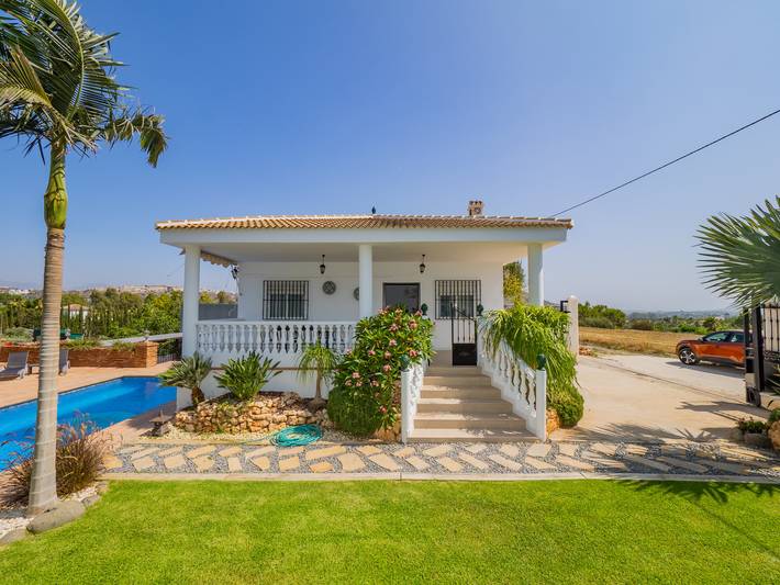 Casa rural para 6 personas, con terraza y jardín en Coín - 4