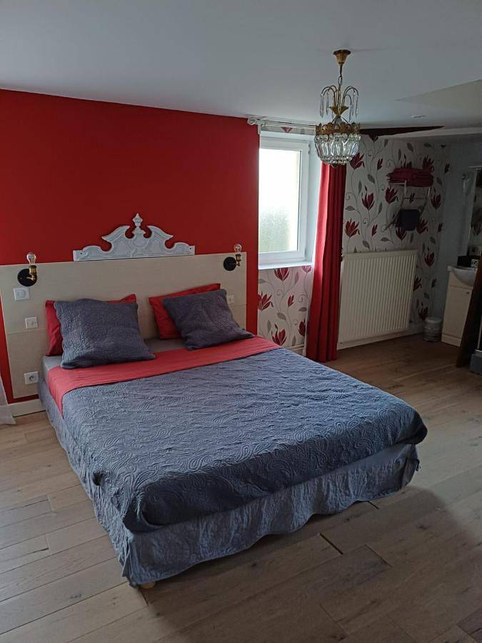 Chambre d’hôte pour 7 personnes, avec Jacuzzi ainsi que Sauna et Vue
