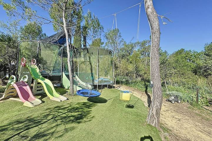 Gîte pour 6 personnes, avec Jardin à Forcalqueiret