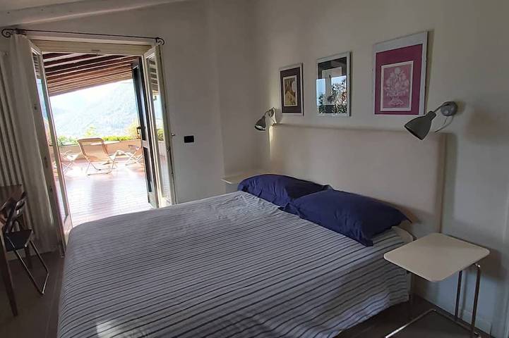Villa Valeriana a Sulzano e l'incantevole vista del lago. Self Check-In in Sulzano, Catena Bresciana Occidentale