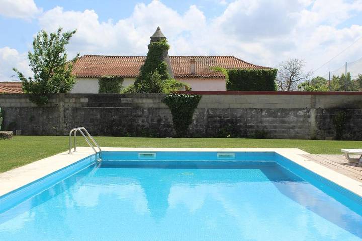 Casa de férias para 6 pessoas, com jardim e piscina em Coimbra