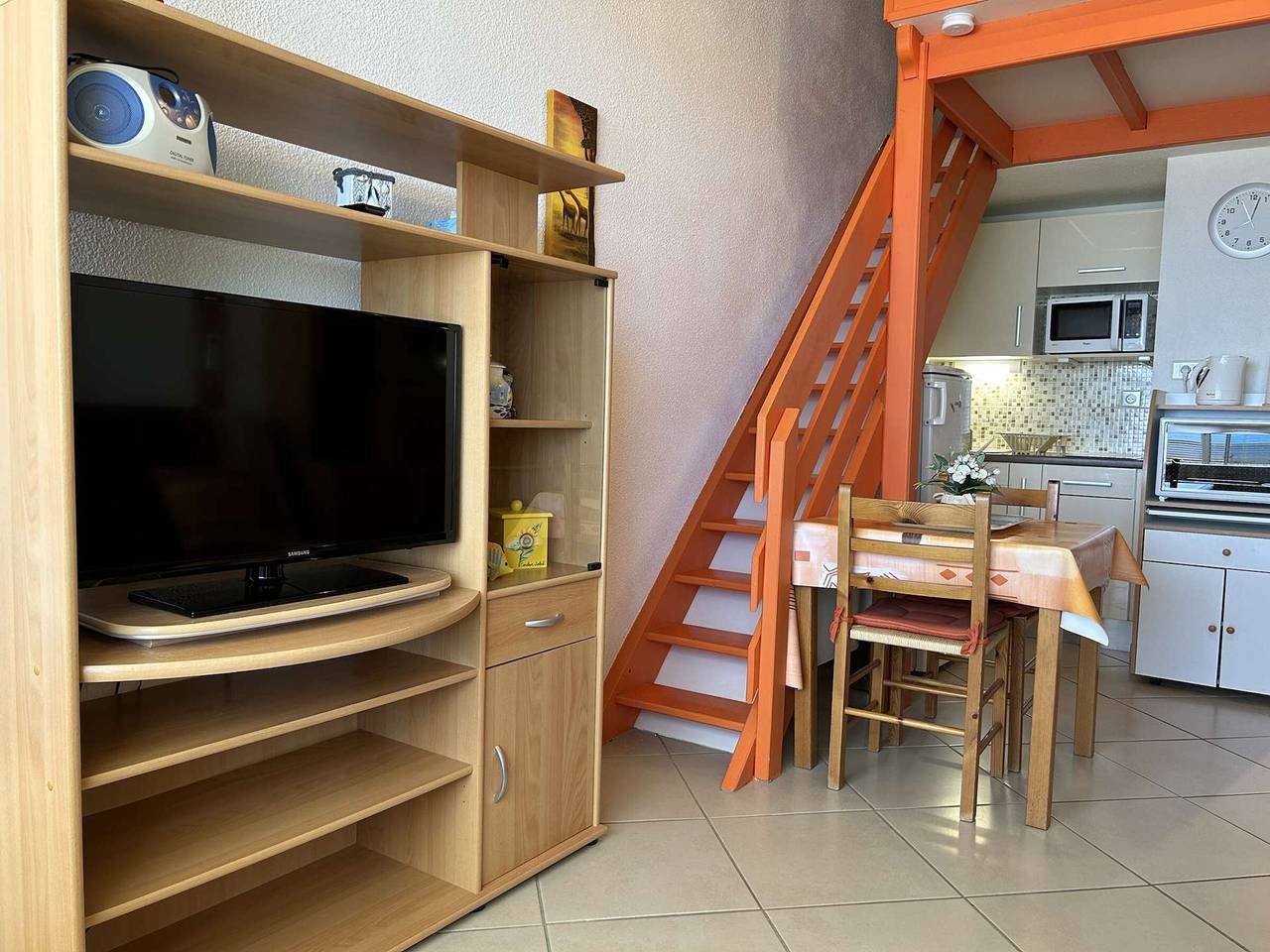 Appartement entier, Studio mezzanine climatisé, terrasse vue mer, parking privé, proche plage in Saint Pierre la Mer, Fleury