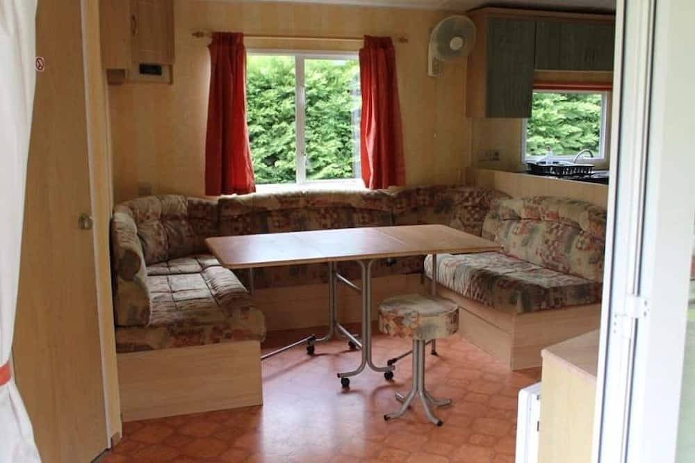 Camping 3 étoiles - Piscine  - eehgeh in Casties-Labrande, Haute-Garonne