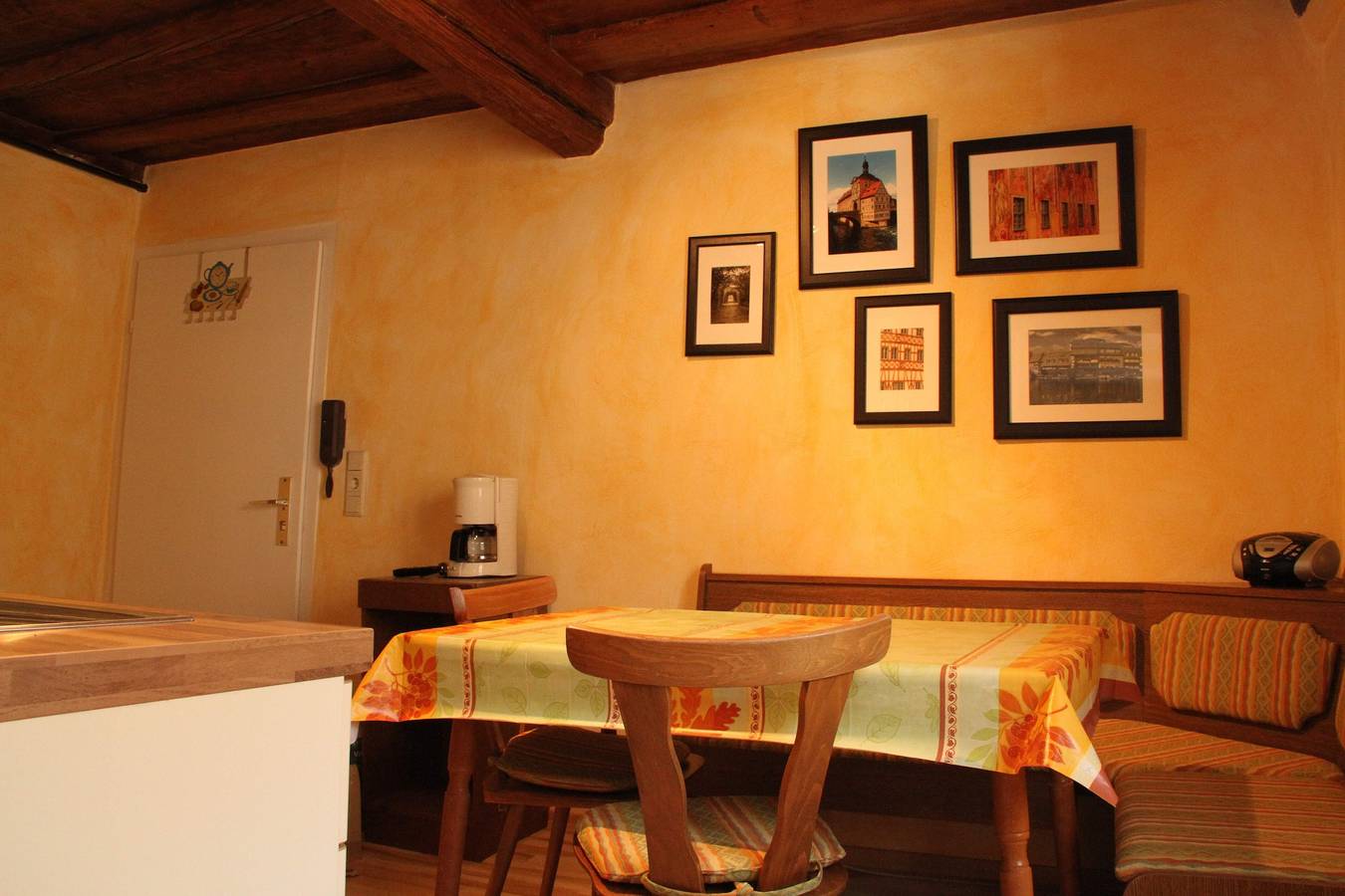 Ganzes Studio, Studio '3' mit gemeinsamen Innenhof in Bamberg, Fränkisches Weinland