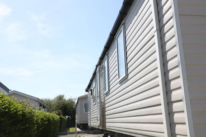 Glamping voor 4 personen, met zwembad en tuin aan de Belgische Kust