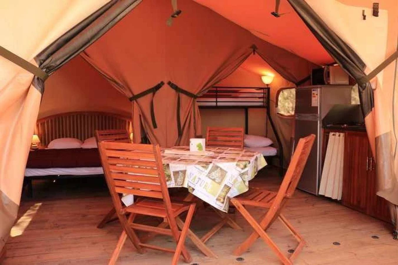 Casa rodante para 5 personas con piscina para niños in Cappiciolo, Olmeto