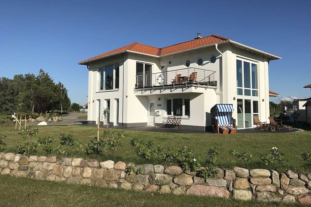 Meerblick Villa To‘n Lüchtfüer mit Kamin, Sauna, Garten, Strandkorb, Steingrill in Vaschvitz, Trent
