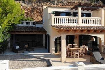 Finca für 8 Personen, mit Pool und Balkon sowie Garten in Port de Sóller