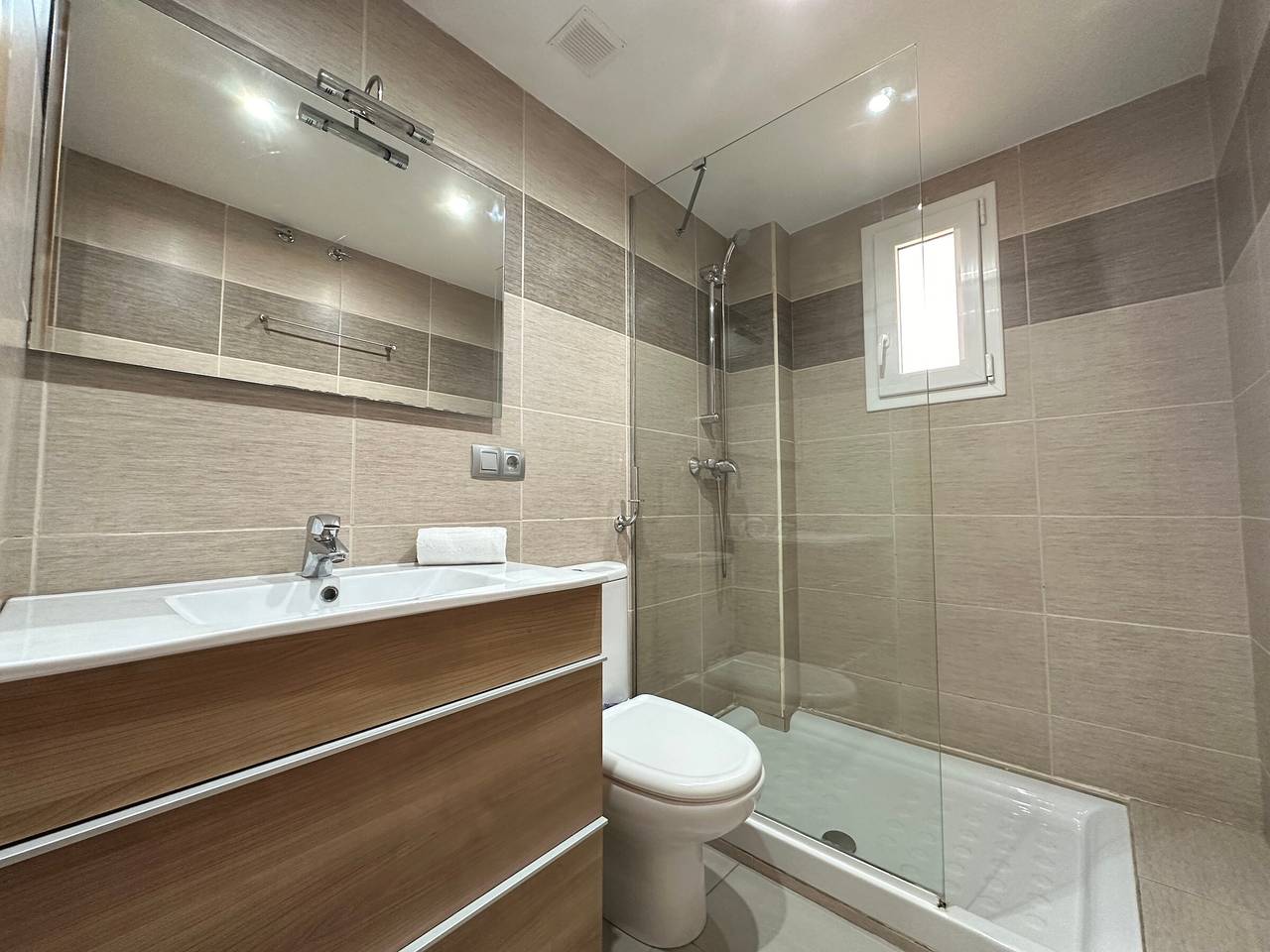 Apartamento entero, Apartamento a 150m de la playa para 8 pers. in Santa Margarida, Roses