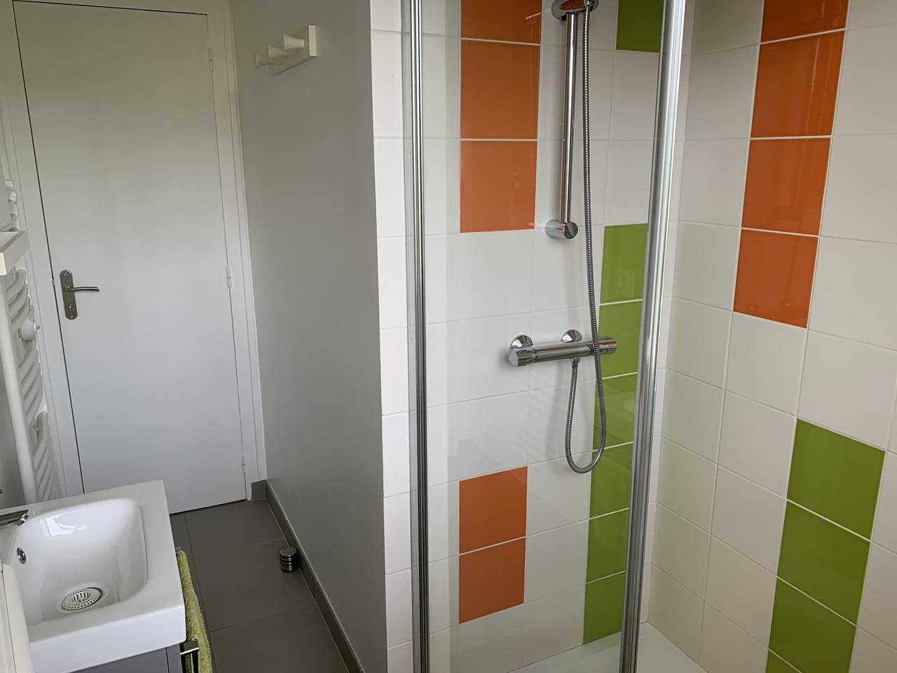 Entire apartment, Bright apartment near the beach with private parking in Le Croisic, Côte d'Amour