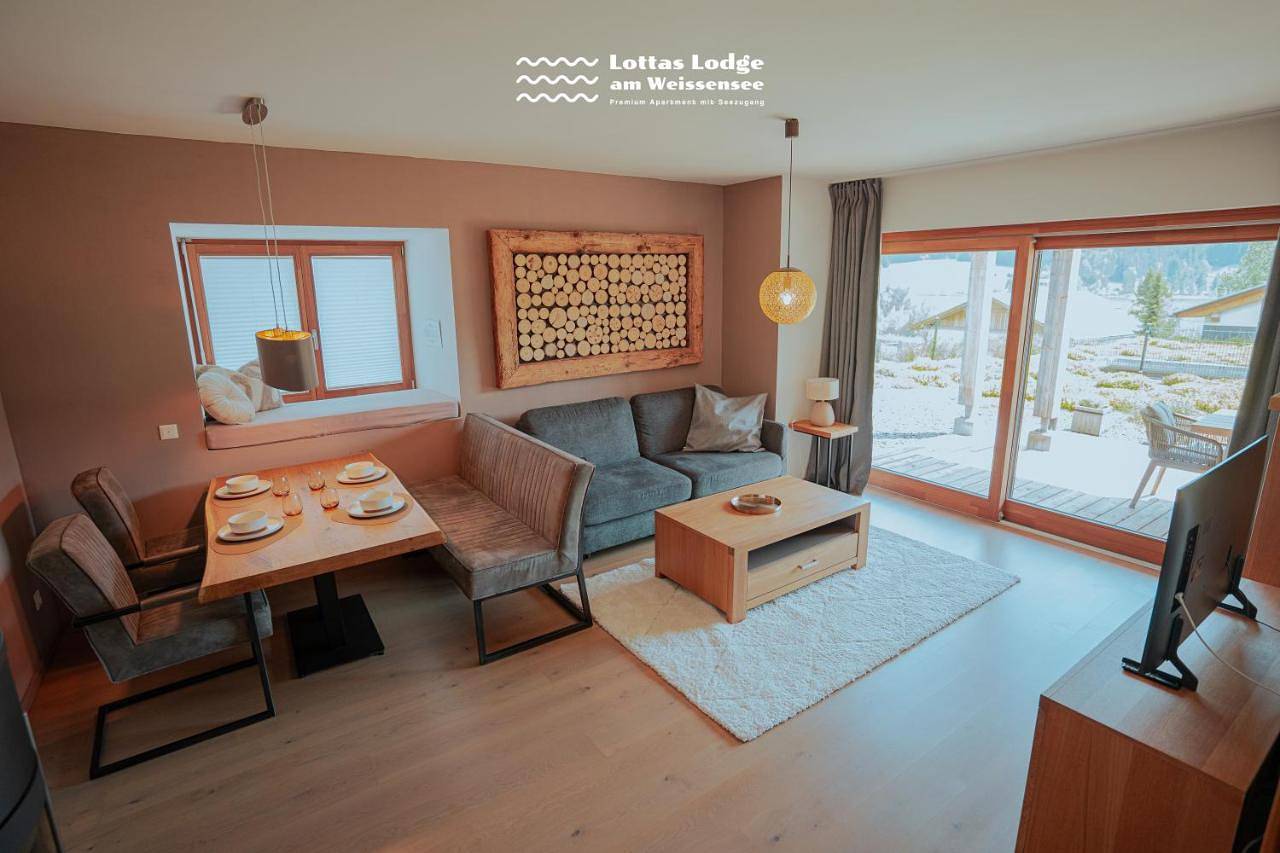 Geheel appartement, Lottas Lodge am Weissensee - Exklusive Ferienwohnung mit privatem Seezugang in Gailtaler Alpen, Weissensee