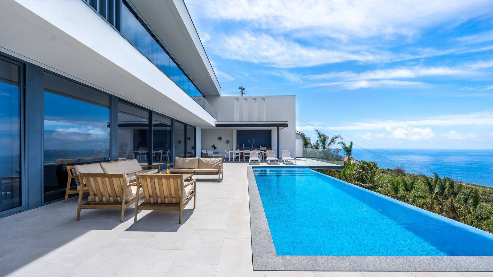 Heaven's Nest by Lovelystay in Pináculo, Tabua