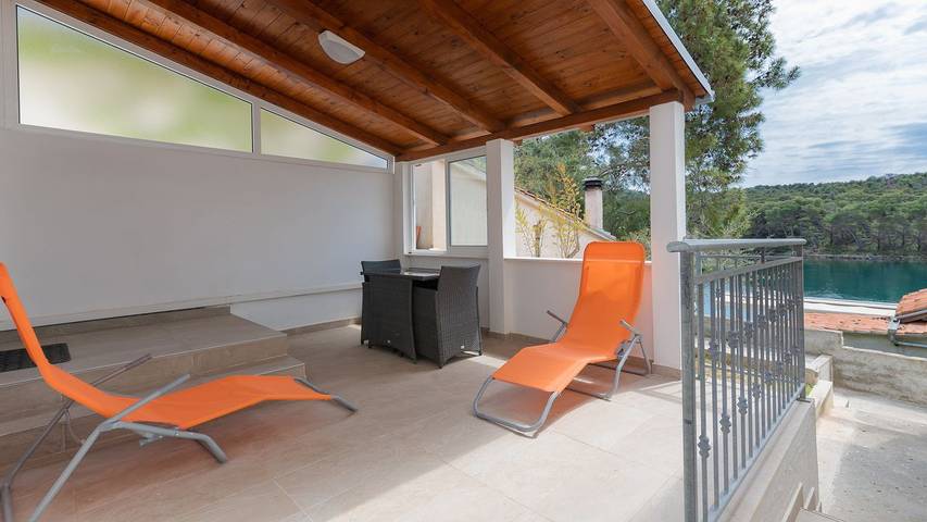 Studio für 2 Personen, mit Terrasse