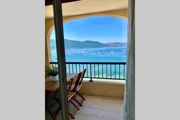 Gîte pour 2 personnes, avec balcon et vue dans Plage de Tiuccia