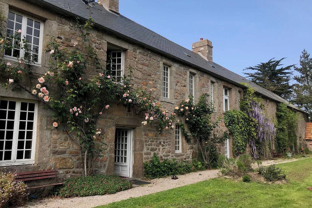 Appartement entier, Studio Rouge a la Prefontainerie in Cosqueville, Vicq-sur-Mer