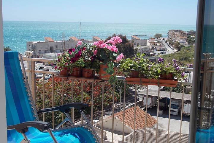Ganze Wohnung, Haus mit Meerblick, nur wenige Gehminuten vom Zentrum entfernt, in Strandnähe in Sciacca, Agrigento Provinz
