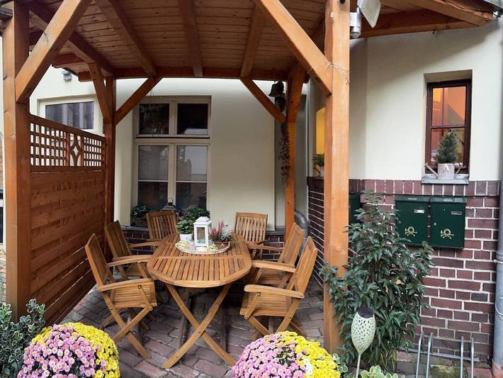 Acogedor apartamento con terraza, cocina y wifi cerca del centro de Connewitz in Leipzig-Sur, Leipzig