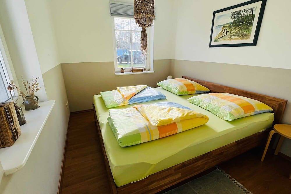 Ganze Wohnung, >Haus am Wald Nr. 4Haus am Wald Nr.4< idyllisch ruhig im Naturschutzgebiet in Teßmannsdorf, Salzhaff