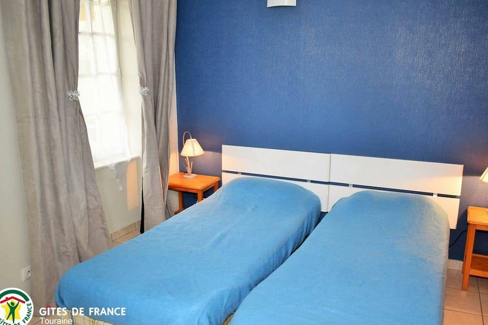 Gîte de Charme pour 15 Pers avec Jardin Privatif, à 12 km de La Roche-Posay in Bossay-sur-Claise, Région de Loches