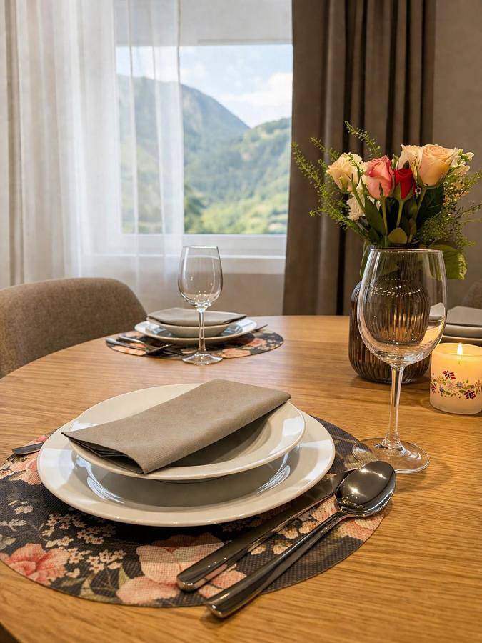 Gîte pour 5 personnes, avec jardin et vue dans Loen - 4