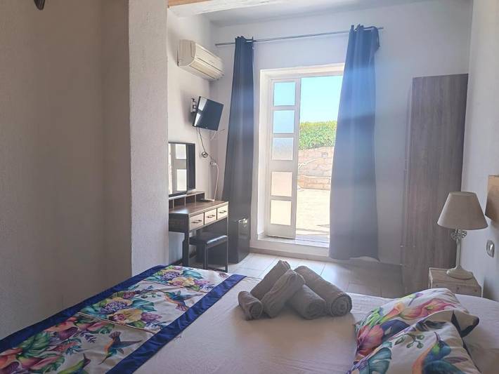 Maison d’hôte pour 2 personnes, avec vue et jardin, animaux acceptés à Arzachena - 2