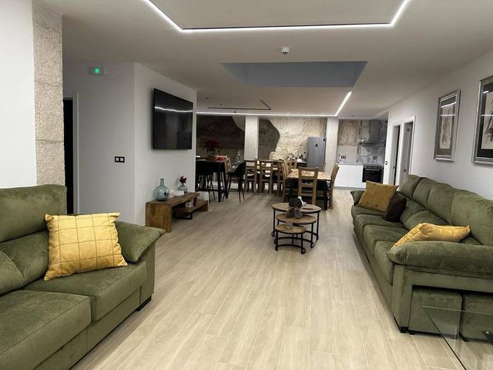 Chalet para 30 personas, con piscina además de vistas y jardín en La Manchuela - 2