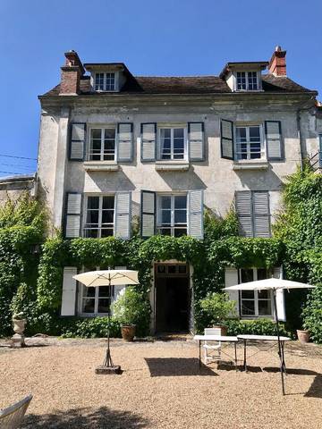 Location de vacances pour 8 personnes, avec jardin et vue à Vétheuil