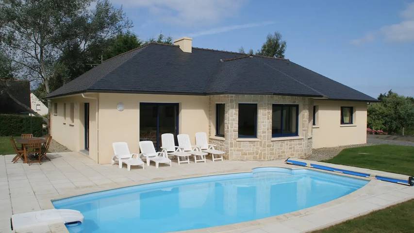 Location de vacances pour 9 personnes, avec jardin et piscine à Plestin-les-Grèves - 3