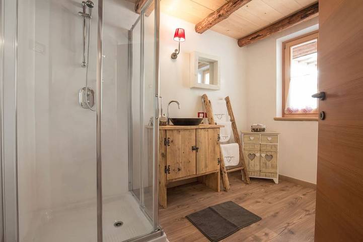 Romantische Heuhütte auf Heubetten mit Wifi Saunagarten in Sant'Orsola Terme, Valsugana