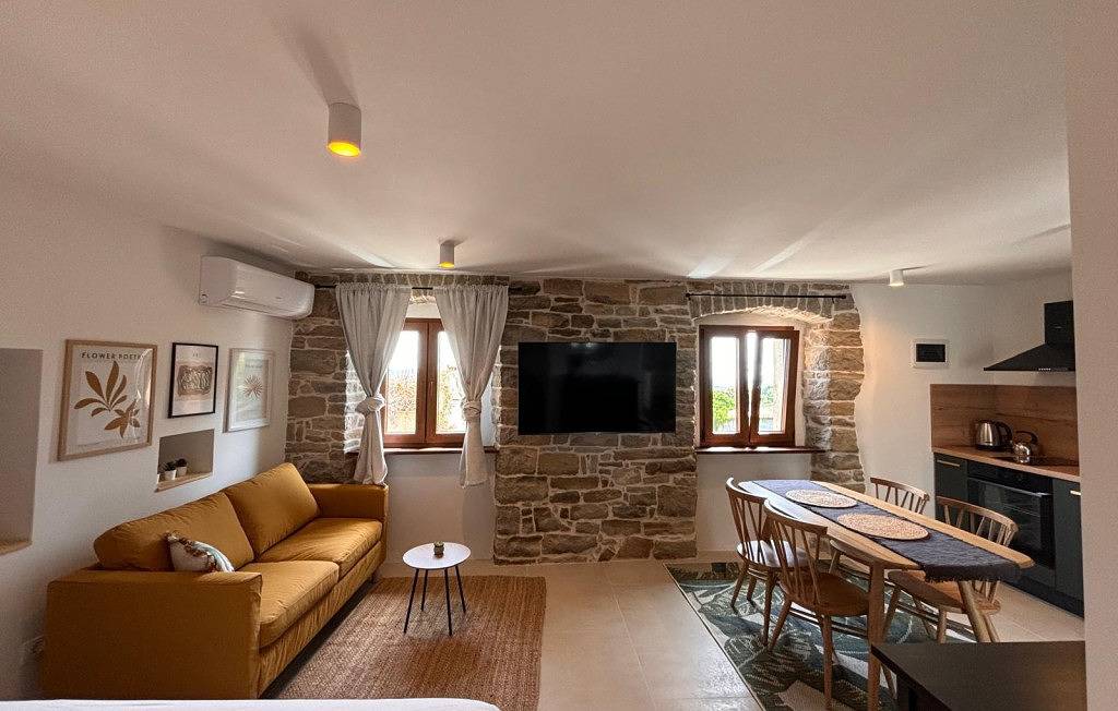 Ganzes Studio, Apartment Groznjan Ii by Villas Guide in Grožnjan, Općina Grožnjan