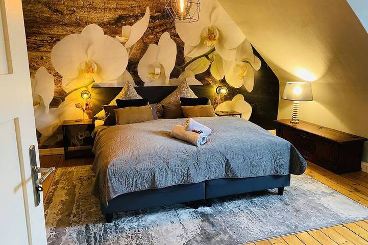 Ferienwohnung für 5 Personen, mit Whirlpool und Garten in Saarbrücken