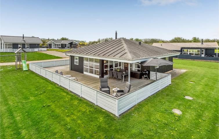 Ferienhaus für 6 Personen, mit Terrasse und Whirlpool sowie Garten in Nordborg