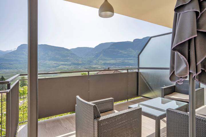 Appartement entier, Appartement 'Bacchushof Cabernet' avec vue sur les montagnes, Wi-Fi et climatisation in Termeno sulla Strada del Vino, Massif de Non