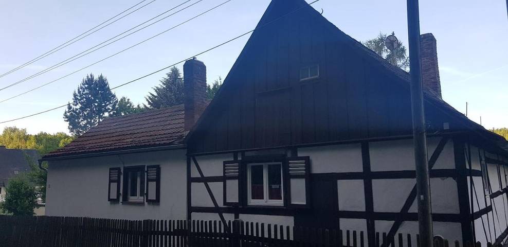 Ferienwohnung für 3 Personen, mit Terrasse und Garten sowie Ausblick in Glauchau