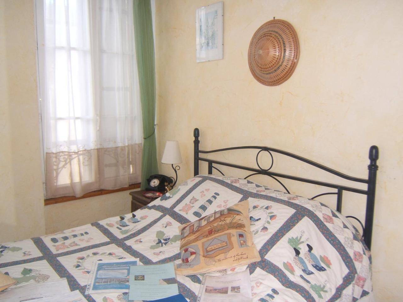 Two-Bedroom House in Saint-Aubin-sur-Mer (Calvados), Région de Caen