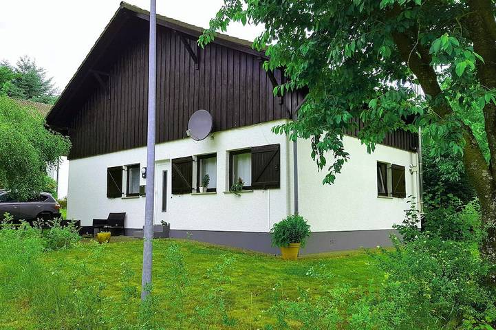 Ferienhaus für 4 Personen, mit Terrasse und Garten in Thalfang