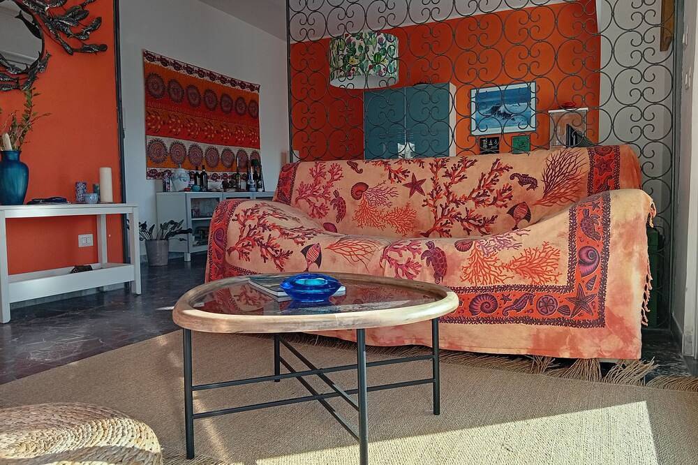 Villa close to the sea with terrace and free parking in Licinella - Torre di Paestum, Cilento