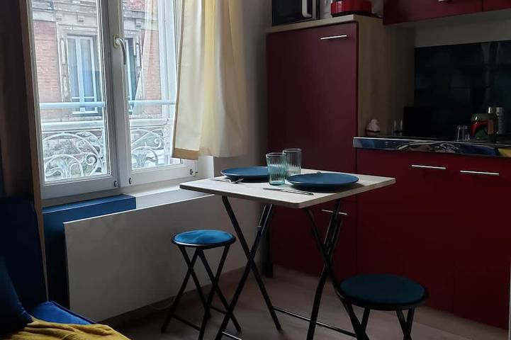 Apartamento entero, Pequeno estudio acogedor cercano de París, Disneyland y salas de conciertos in Montreuil, Sena-Saint Denis