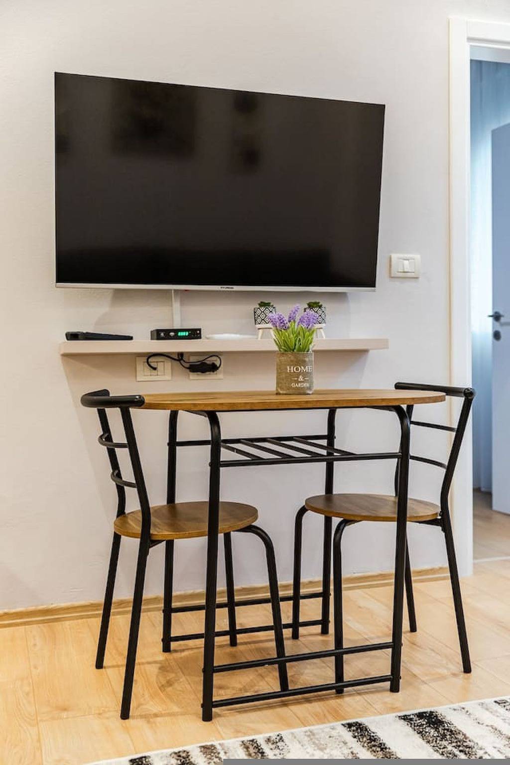 Ganze Wohnung, Stone City Stay | Central Gjirokastër Apartment in Albanien