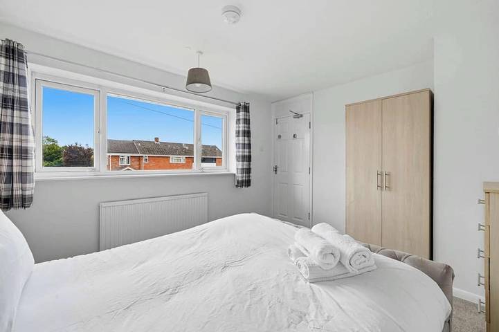 3bed house with garden and free parking in Aylesbury, Buckinghamshire