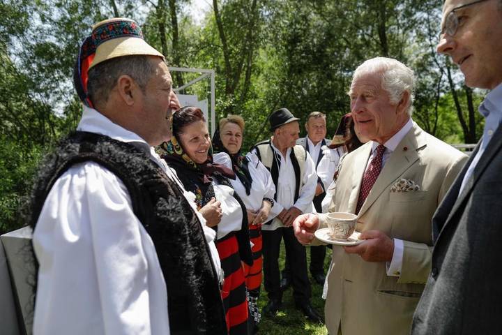Gîte pour 2 personnes, avec balcon ainsi que jardin et jacuzzi dans Breb