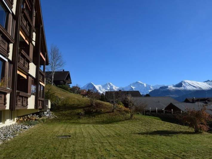Ferienwohnung für 2 Personen, mit Balkon und Ausblick in Beatenberg