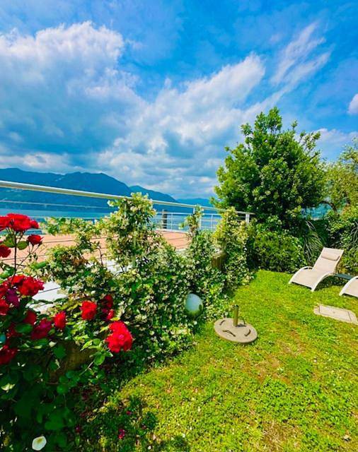 Ferienwohnung für 6 Personen, mit Ausblick und Seeblick sowie Garten