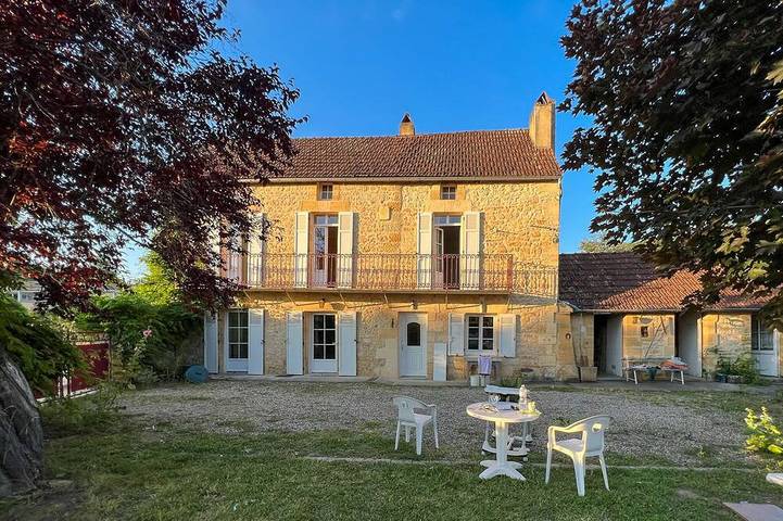 Location de vacances pour 6 personnes, animaux acceptés à Castels