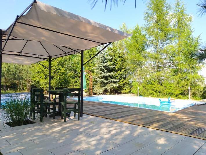 Domek letniskowy dla 12 osób, z Jacuzzi i Taras oraz Ogród i Basen na Podlasie