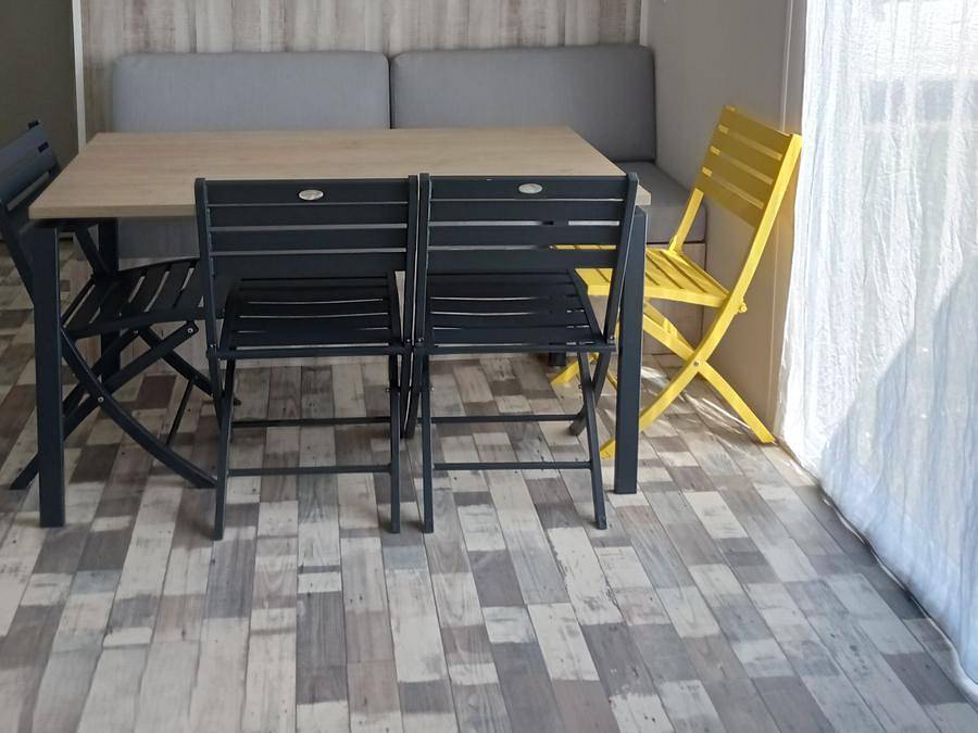 Flower Camping Les Paillotes en Ardeche - Mobilheim 7 personen - Family 32m² Premium (3 Schlafz. - 7 Pers.) + Klimaanlage + Lv + Überdachte Terrasse in Ruoms, Ardèche