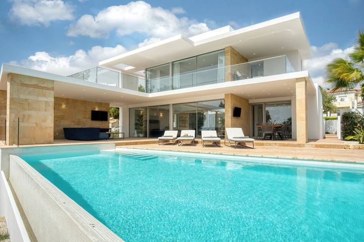 Villa per 6 persone, con Balcone e Giardino