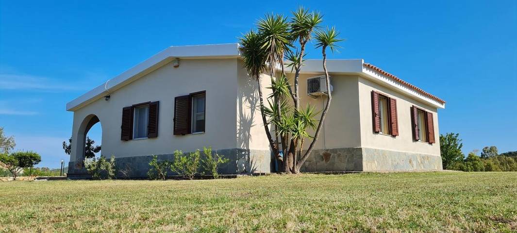 Location de vacances pour 8 personnes, avec jardin et vue, adapté aux familles à Castiadas - 3