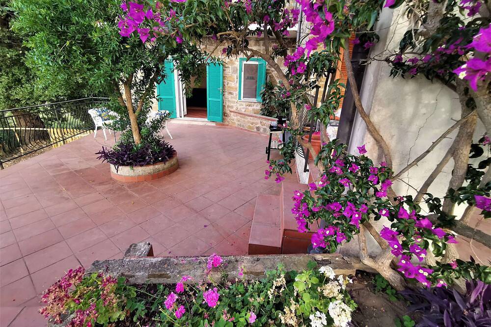 Ganze Wohnung, Panorama-Apartment für 4 Personen in Perdifumo, Cilento Coast