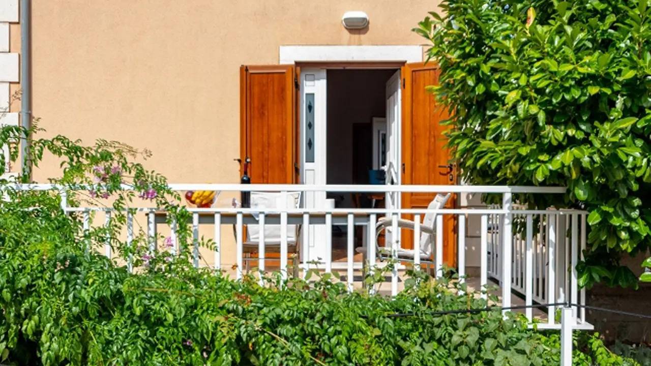 Ganze Ferienwohnung, Ferienwohnung für 2 Personen (27 m²) in Kneza in Račišće (Dalmatien), Korcula